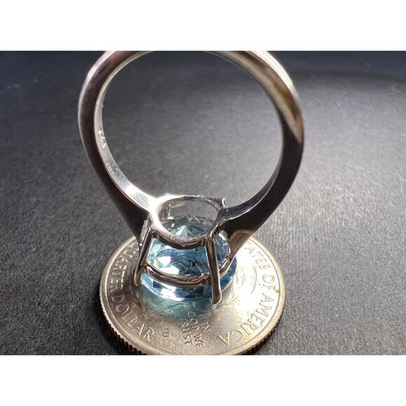 Vintage blue topaz solitaire sterling silver ring size 7 - Picture 4 of 16